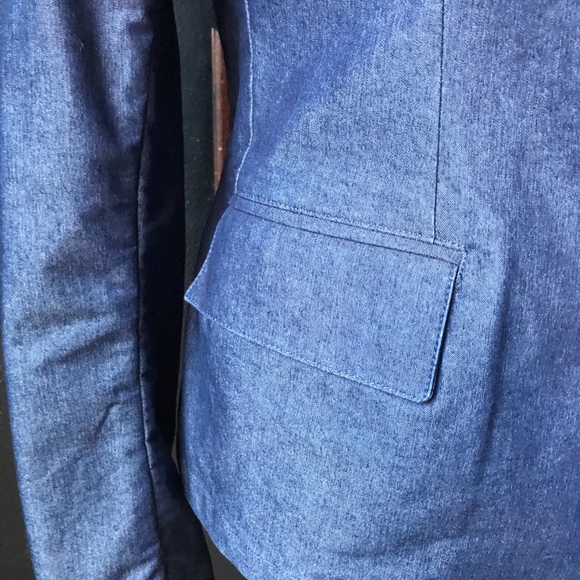 🌺Express blue button front denim blazer - Picture 4 of 6